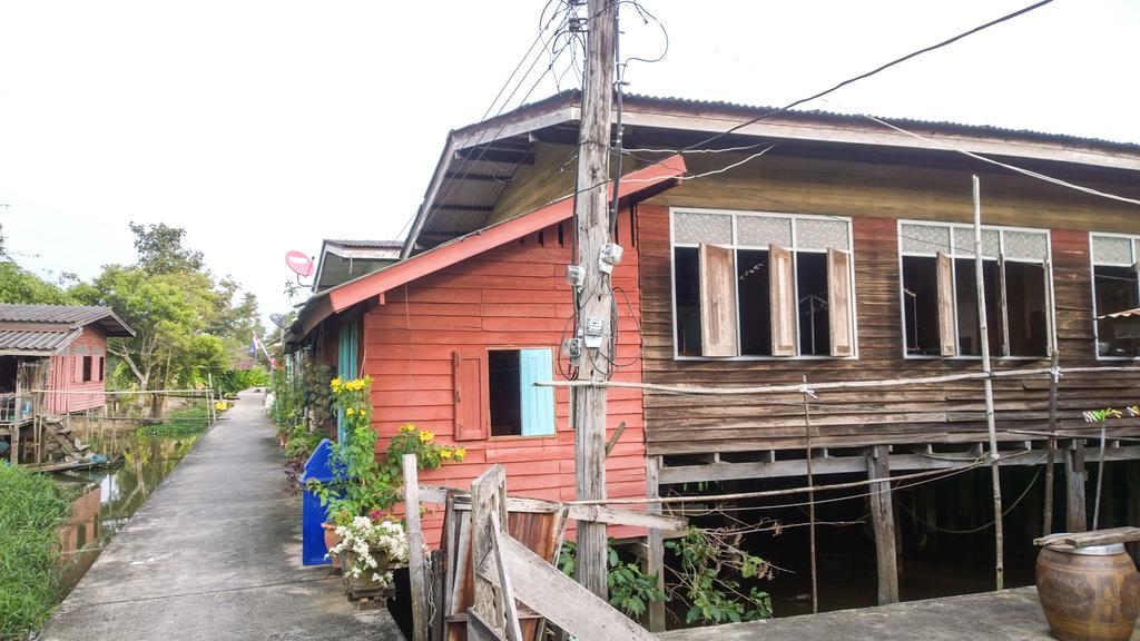 Appartamento Cast Away Nonthaburi Esterno foto