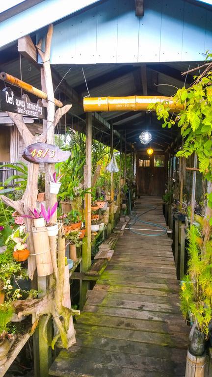 Appartamento Cast Away Nonthaburi Esterno foto