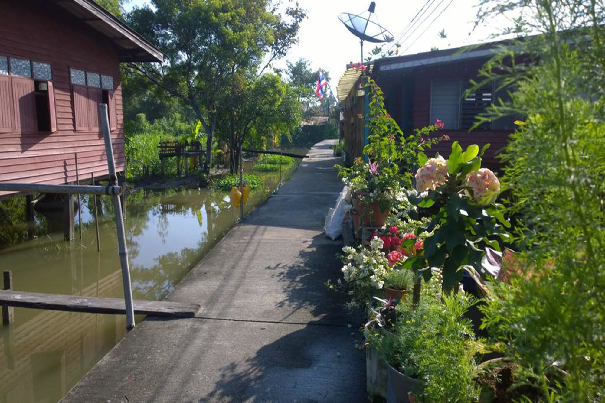 Appartamento Cast Away Nonthaburi Esterno foto