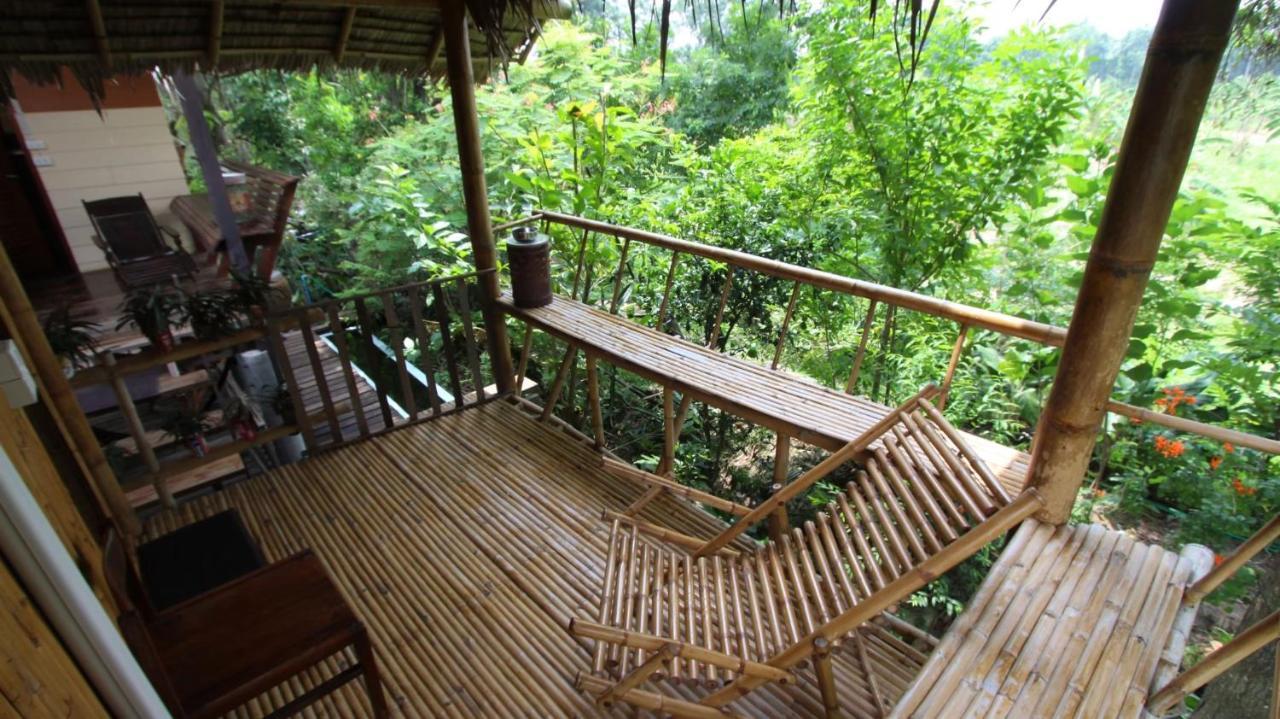 Appartamento Cast Away Nonthaburi Esterno foto