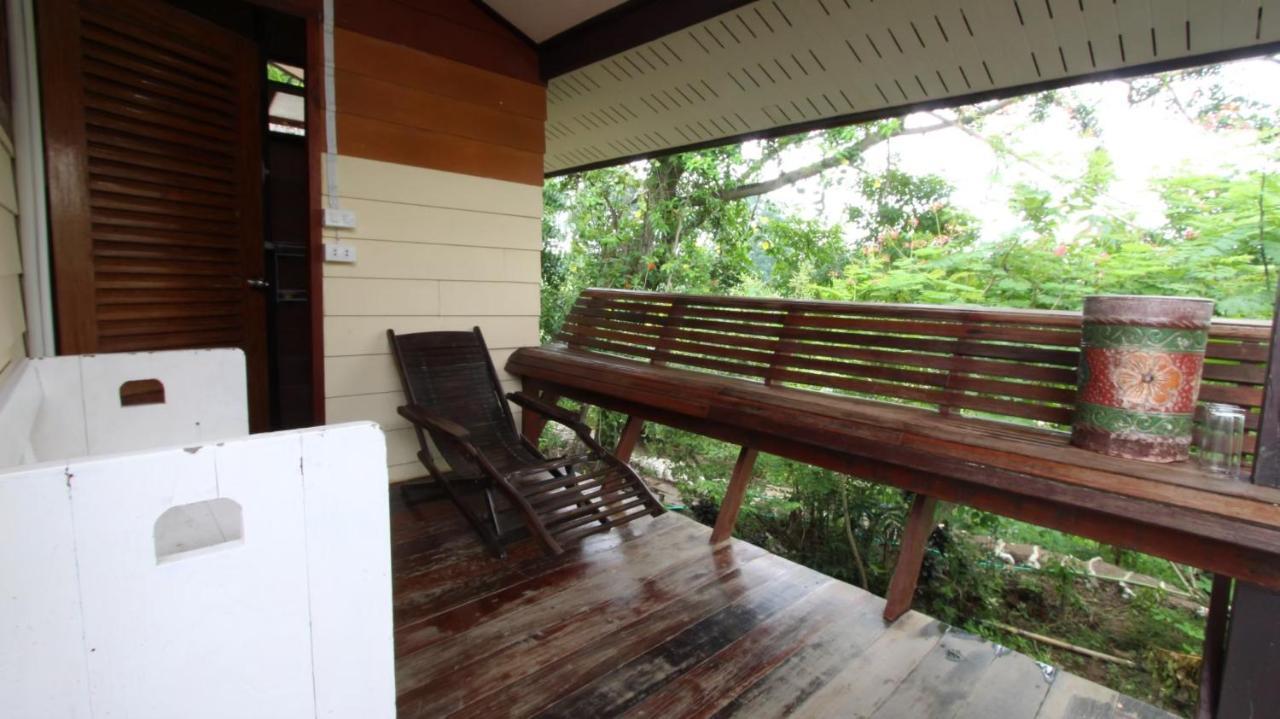 Appartamento Cast Away Nonthaburi Esterno foto